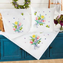 Herrschners Tulip & Daffodil Spray Set Stamped Embroidery