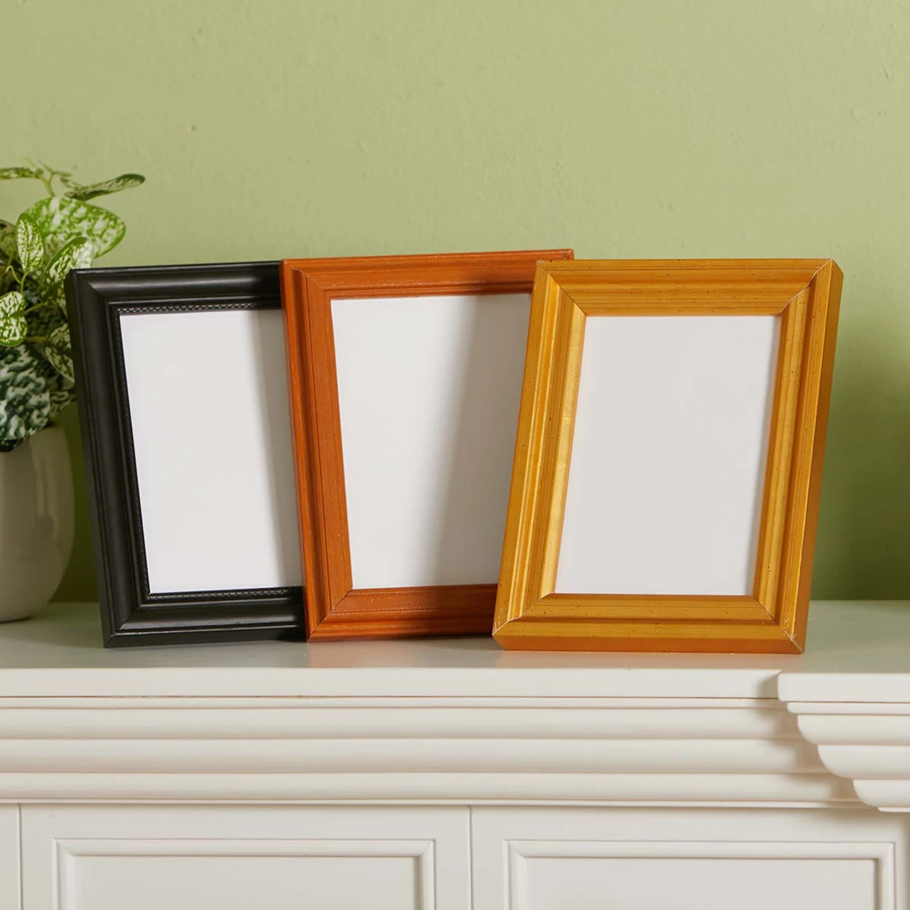 Herrschners 5 X 7" Or 8 X 10" Frame & Stand 1 Herrschners 5 X 7" Or 8 X 10" Frame & Stand