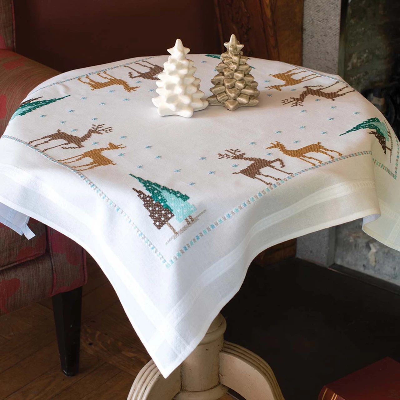 Vervaco Norwegian Reindeer Table Topper Stamped Cross-Stitch Kit 1 Vervaco Norwegian Reindeer Table Topper Stamped Cross-Stitch Kit